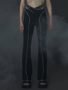 Daisy limited Black Flared Leggings with Contrast Stitching